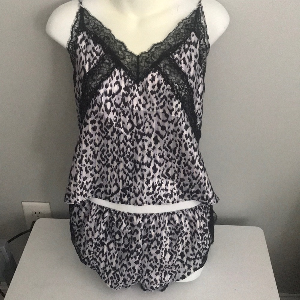 Victoria’s Secret 2- pc pj shorts & top NWT